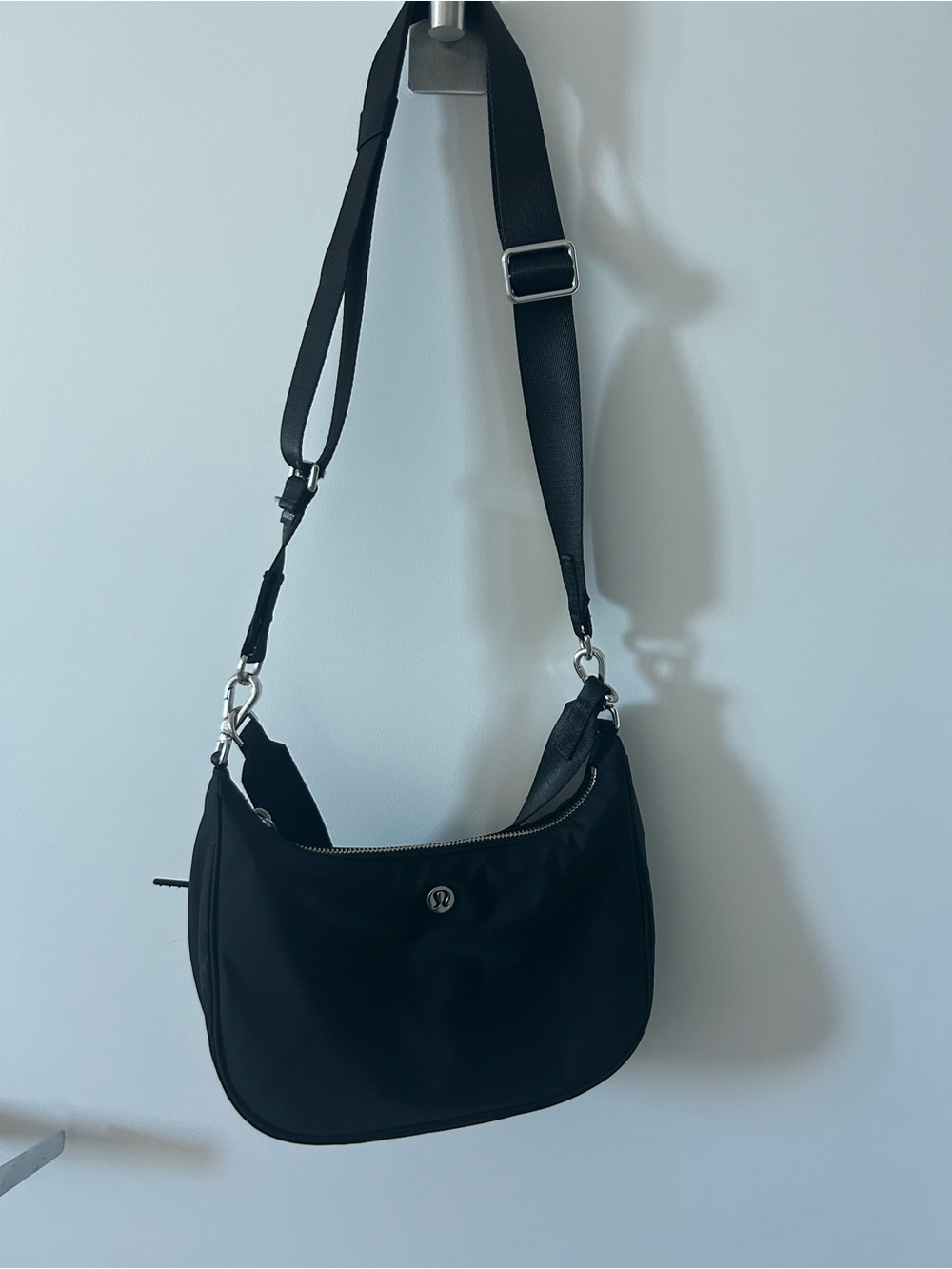 lululemon city essentials bag 3L